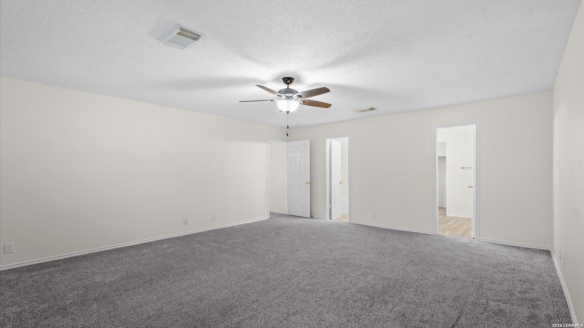 8523 Park Olympia Universal City TX 78148