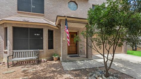 8523 Park Olympia Universal City TX 78148