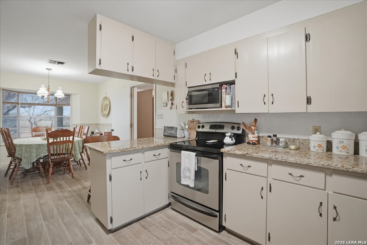 1309 Burleson Street George West TX 78022