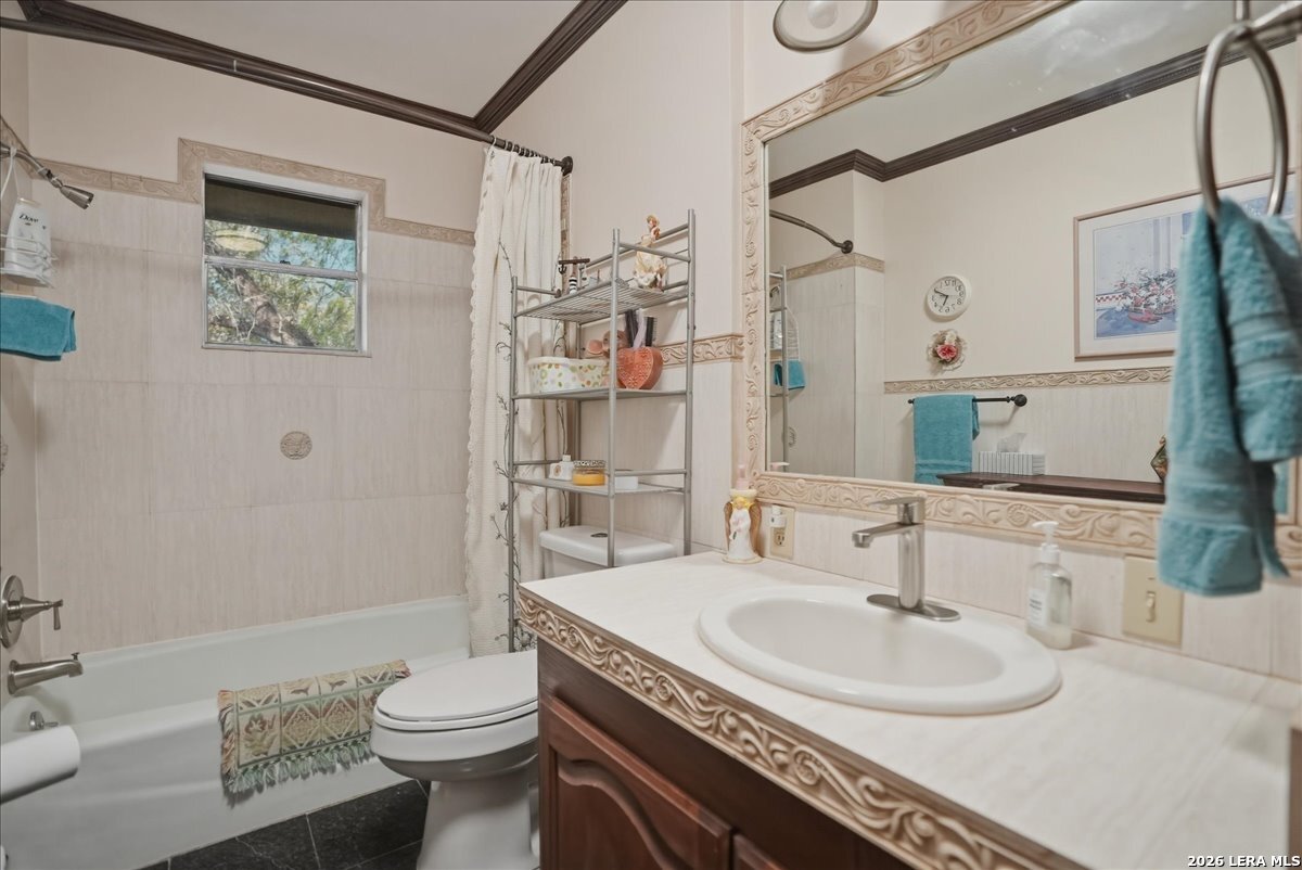 1309 Burleson Street George West TX 78022