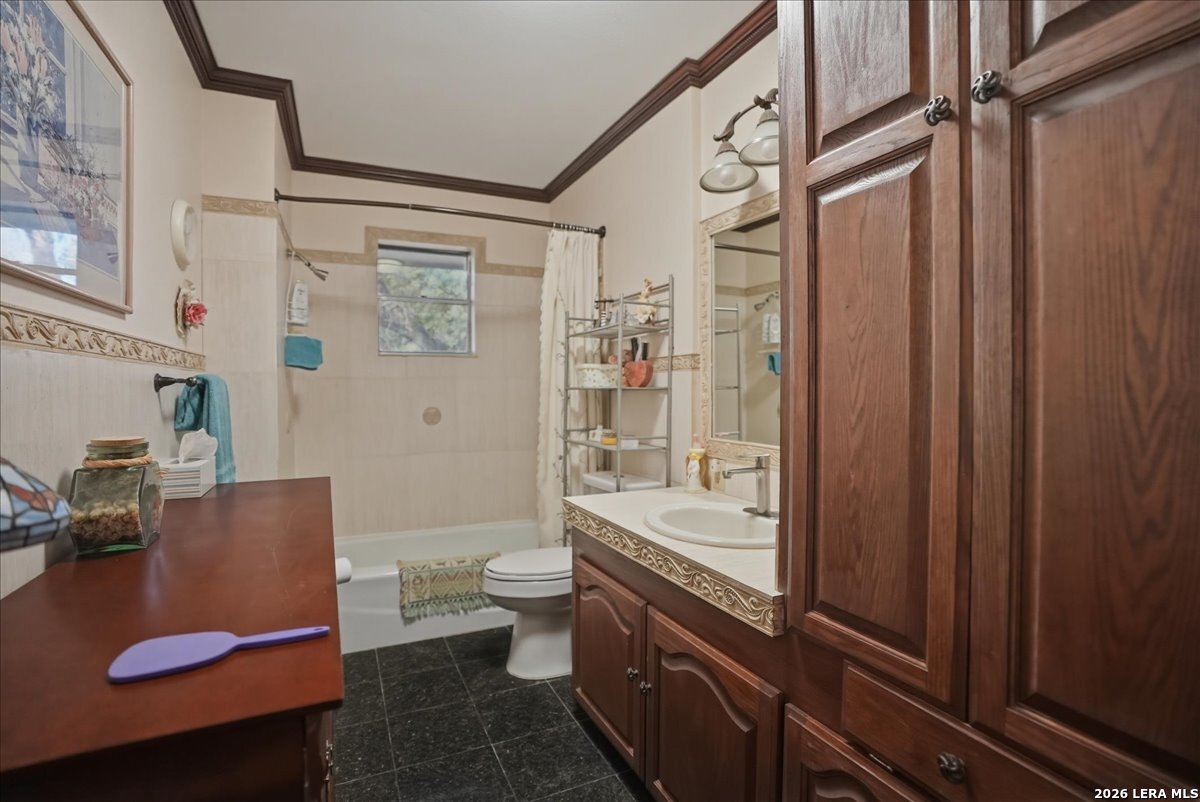 1309 Burleson Street George West TX 78022