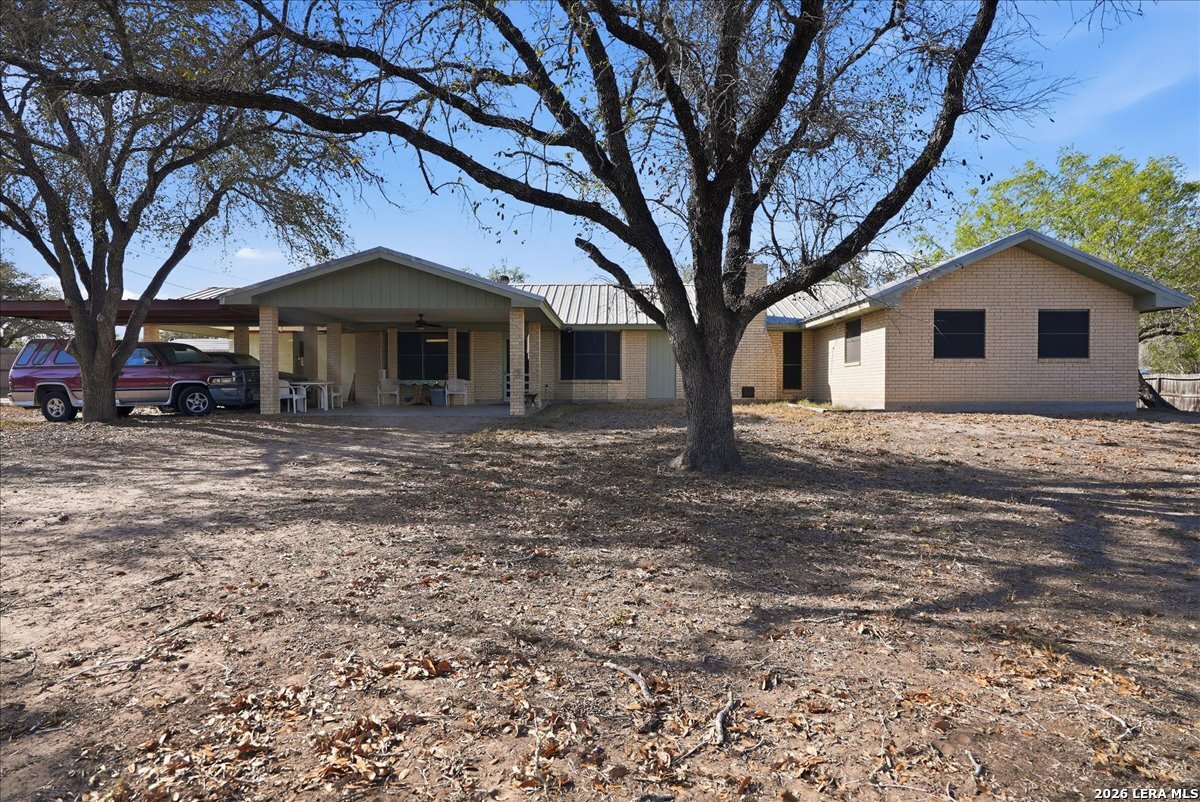 1309 Burleson Street George West TX 78022