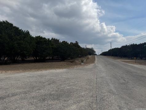 Lot 17 Country Meadow Lane Lakehills TX 78063
