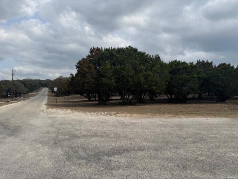 Lot 17 Country Meadow Lane Lakehills TX 78063