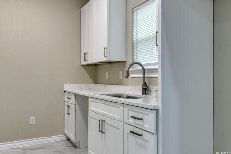 5511 Pageland Drive Kirby TX 78219