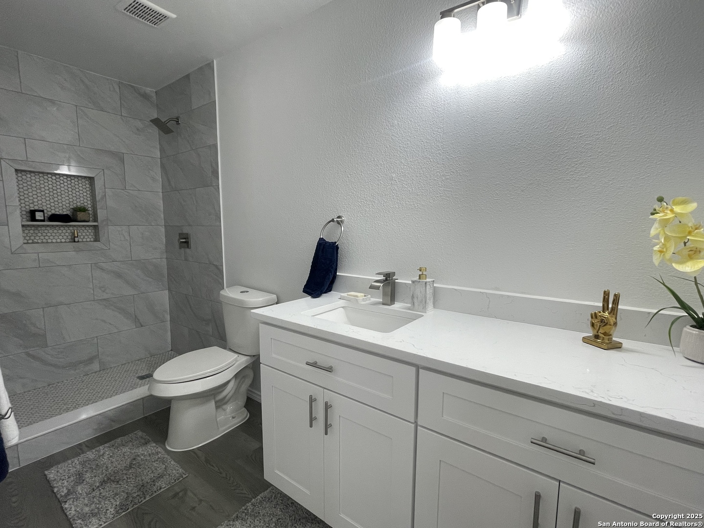 6702 Mountain Asia San Antonio TX 78233