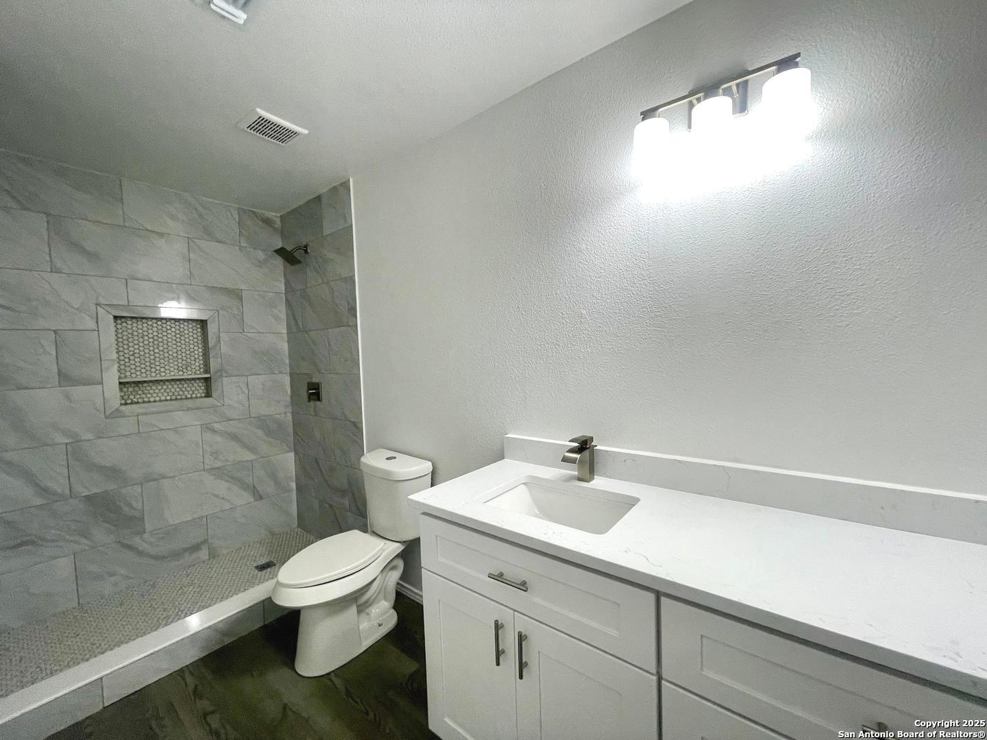 6702 Mountain Asia San Antonio TX 78233