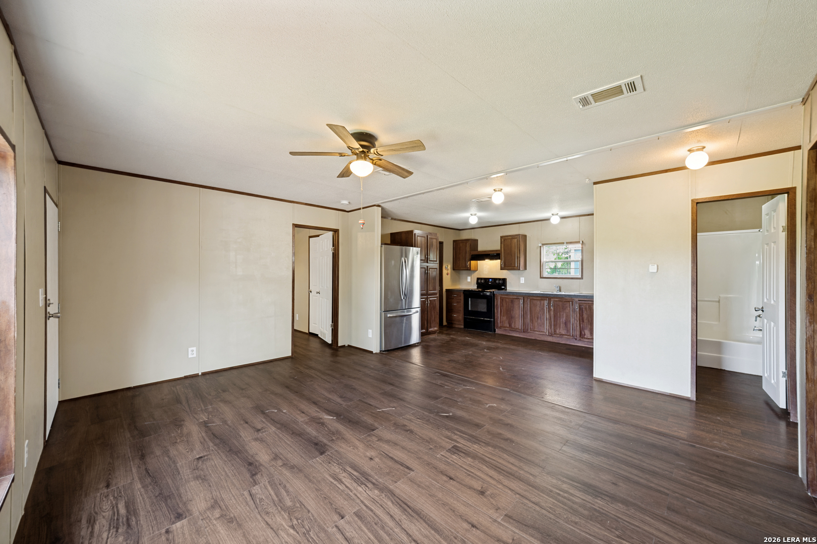 324 29th Street E Lakehills TX 78063