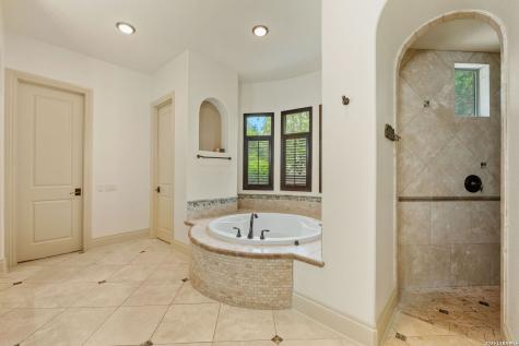 8813 Jodhpur Boerne TX 78015