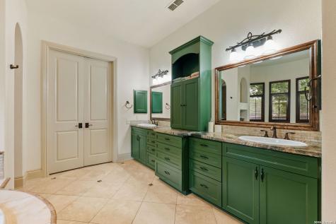 8813 Jodhpur Boerne TX 78015