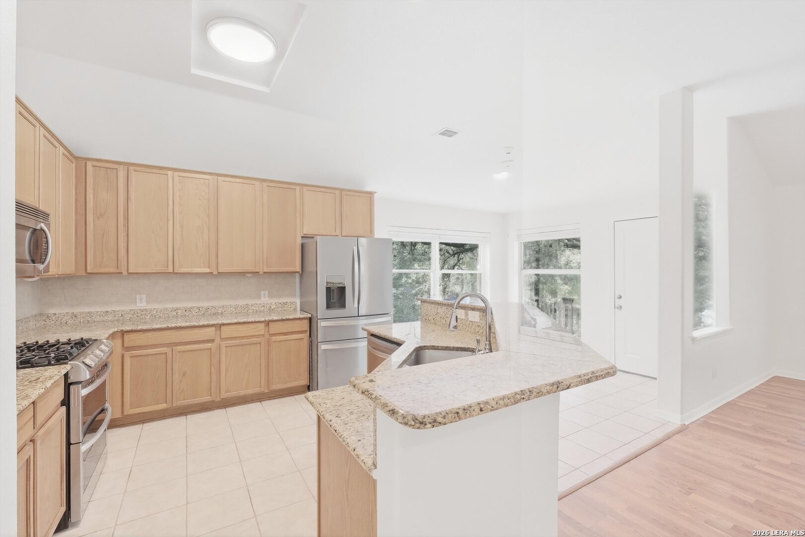 8803 Verde Oaks Universal City TX 78148