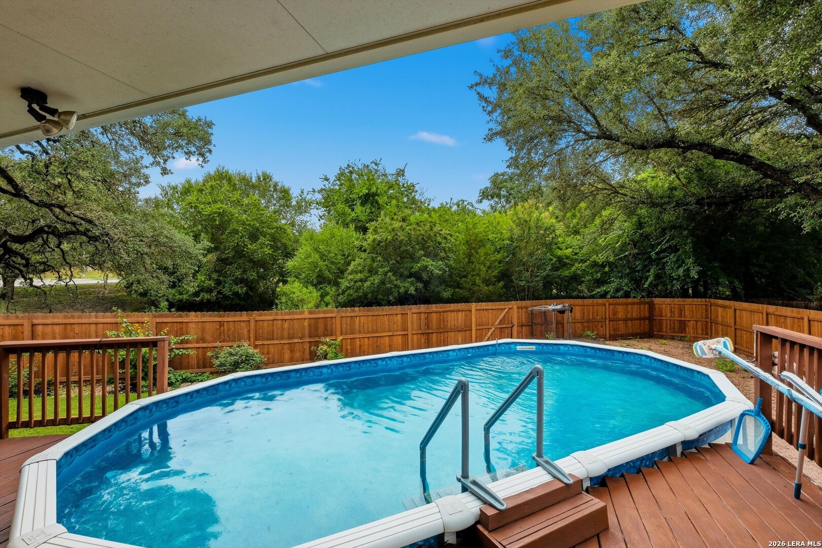 8803 Verde Oaks Universal City TX 78148