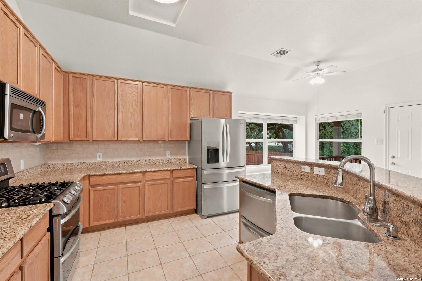 8803 Verde Oaks Universal City TX 78148