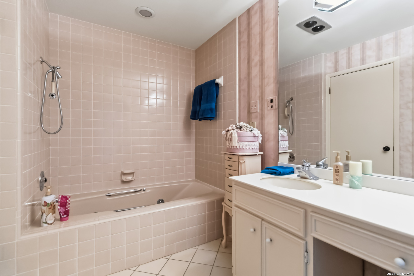 7609 N Songbird San Antonio TX 78229