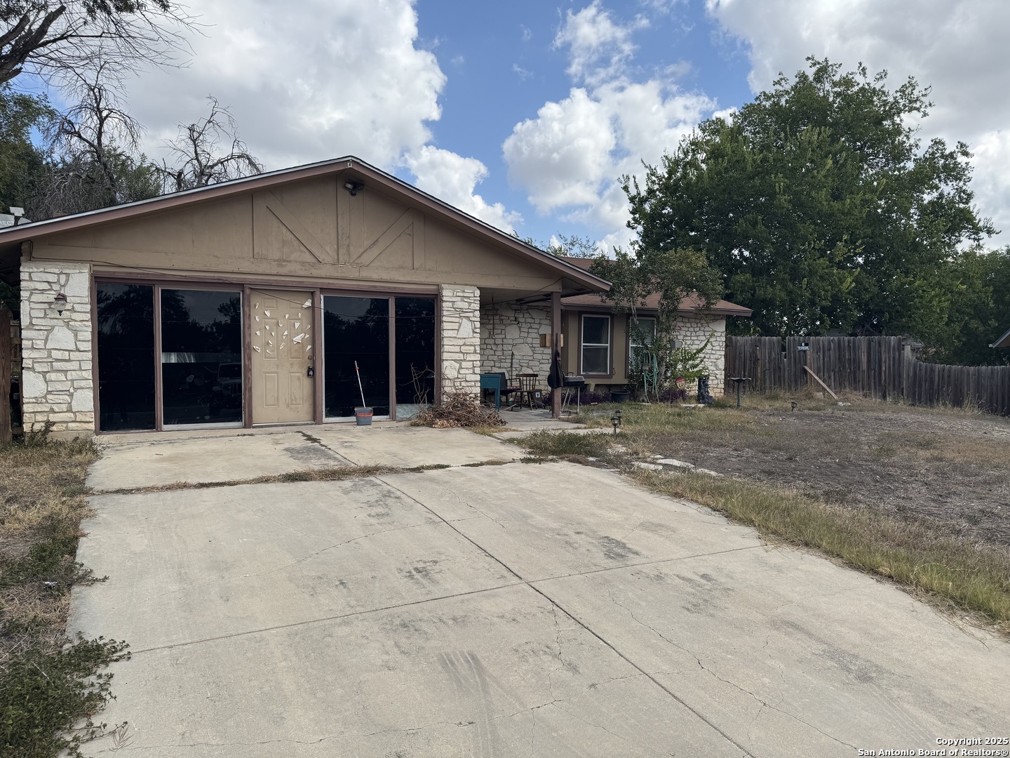 2102 Cross Key San Antonio TX 78245
