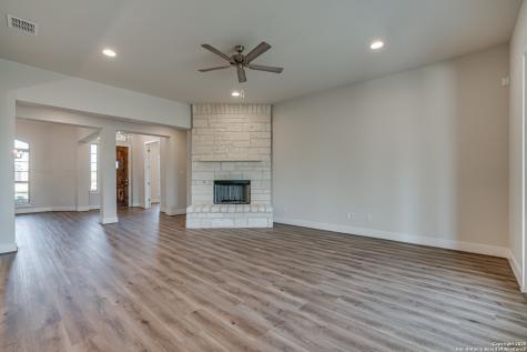 5014 Estates Oak Way San Antonio TX 78263