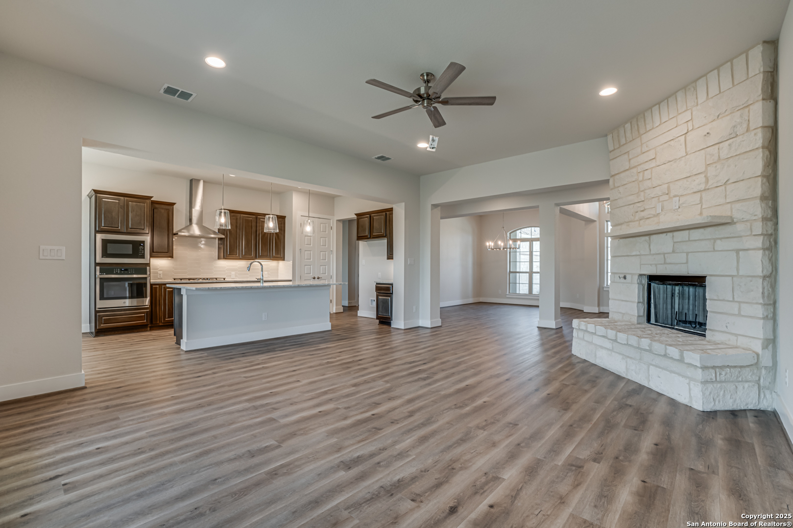 5014 Estates Oak Way San Antonio TX 78263