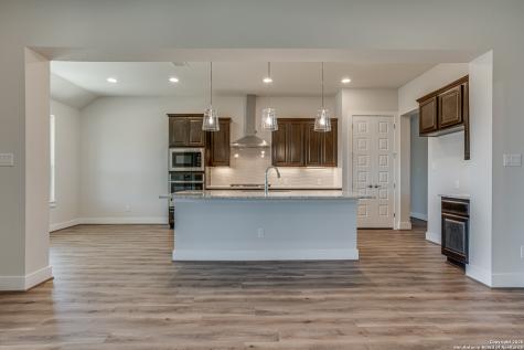 5014 Estates Oak Way San Antonio TX 78263