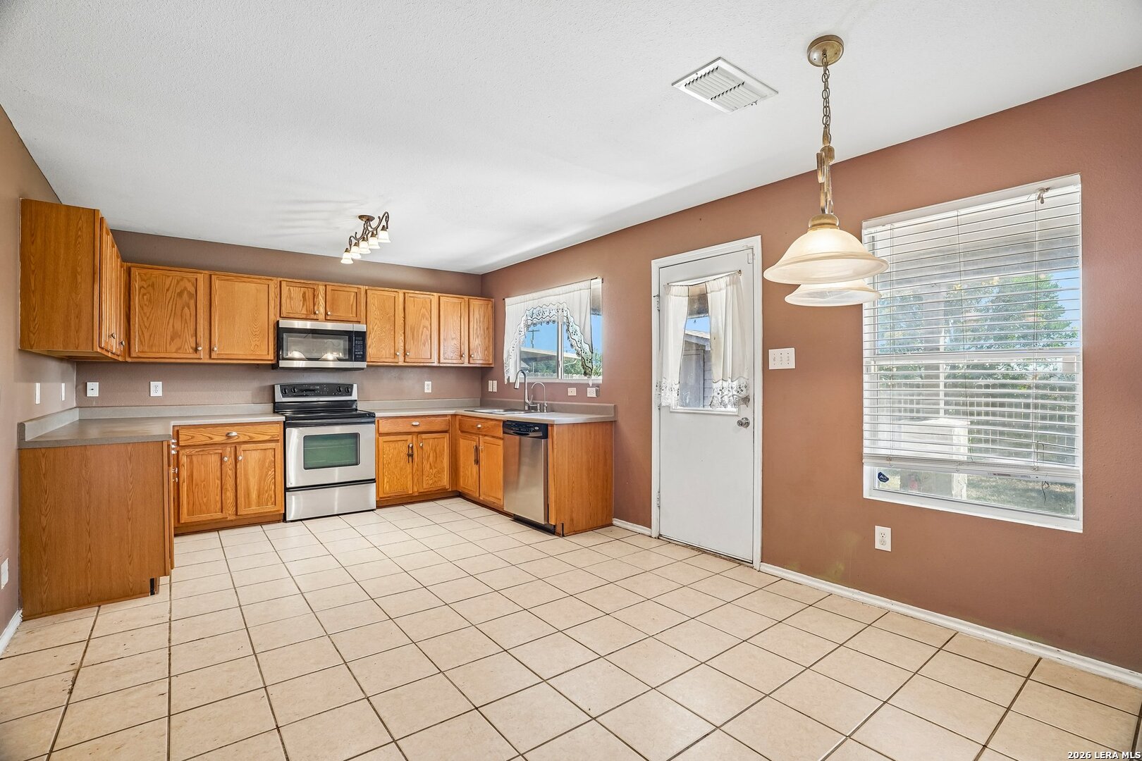 16406 Clydesdale Run Selma TX 78154