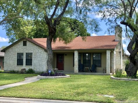 162 Weeping Willow Uvalde TX 78801