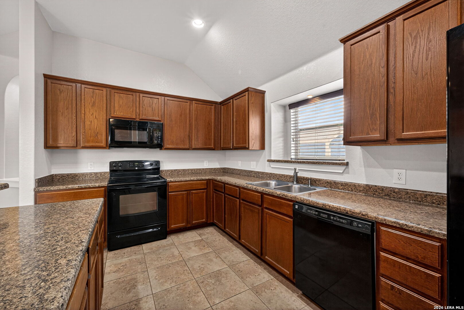 1835 Lost Trail Pleasanton TX 78064