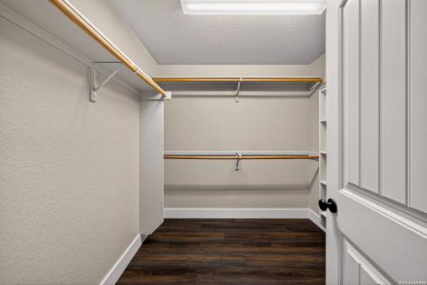 1835 Lost Trail Pleasanton TX 78064