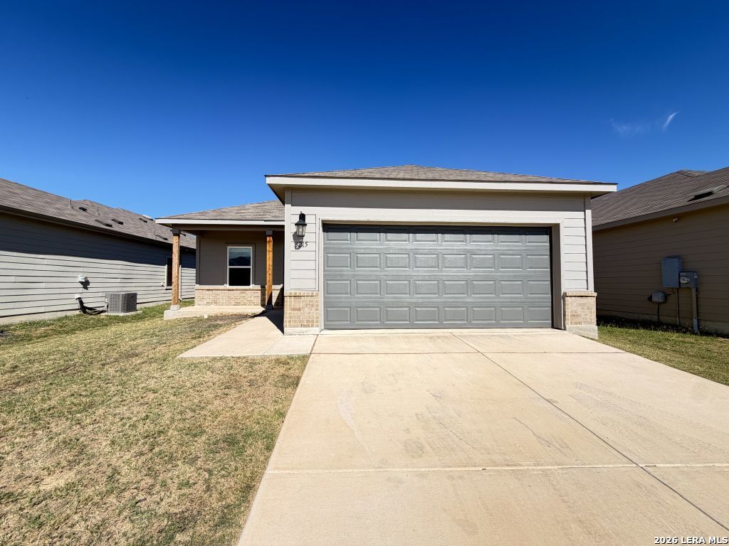 3215 Farm Oak San Antonio TX 78223