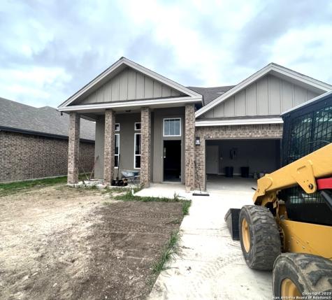 20 Rio Seco Drive Uvalde TX 78801