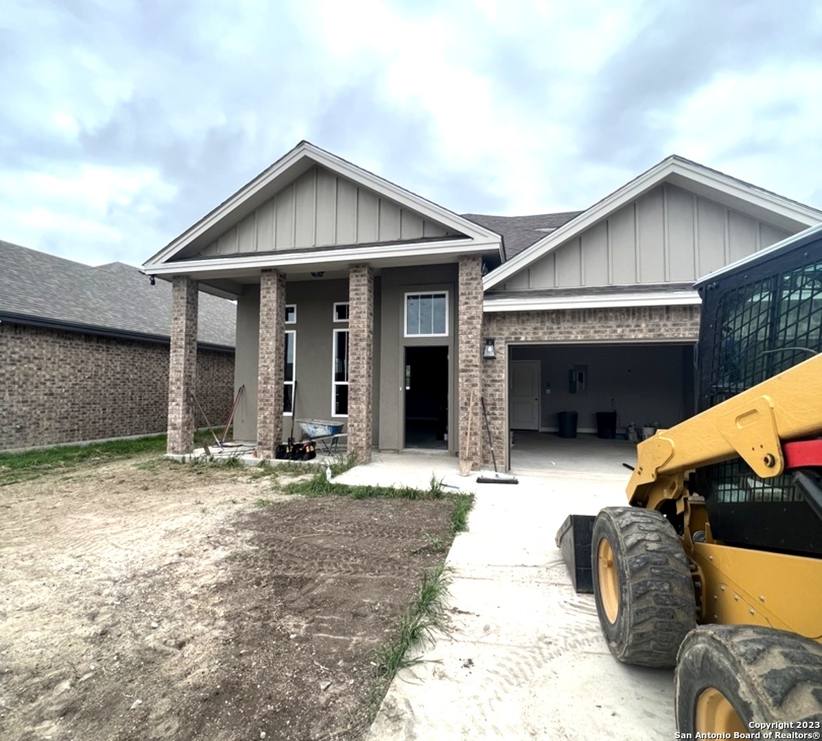 20 Rio Seco Drive Uvalde TX 78801