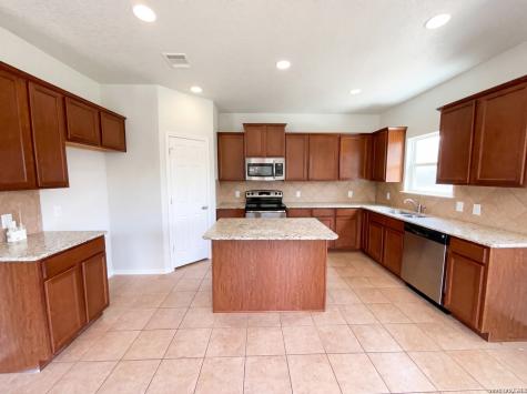 9402 Red Stable Road San Antonio TX 78254