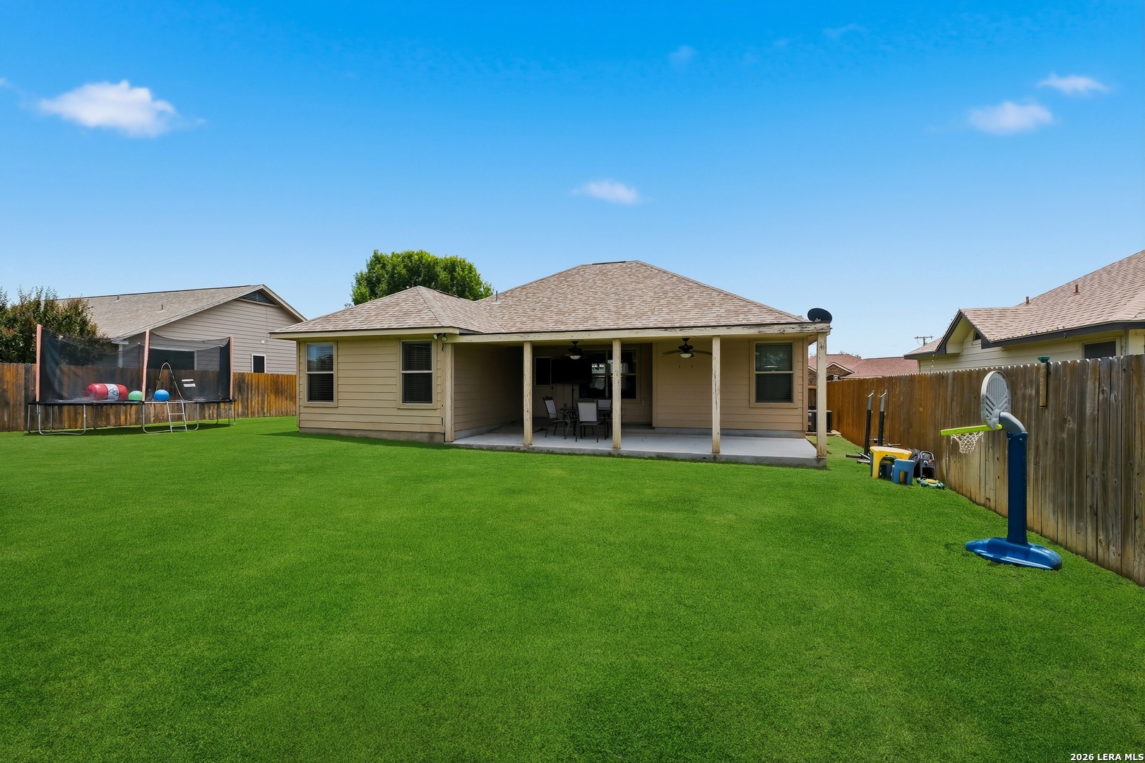 104 E 16th Street Hondo TX 78861