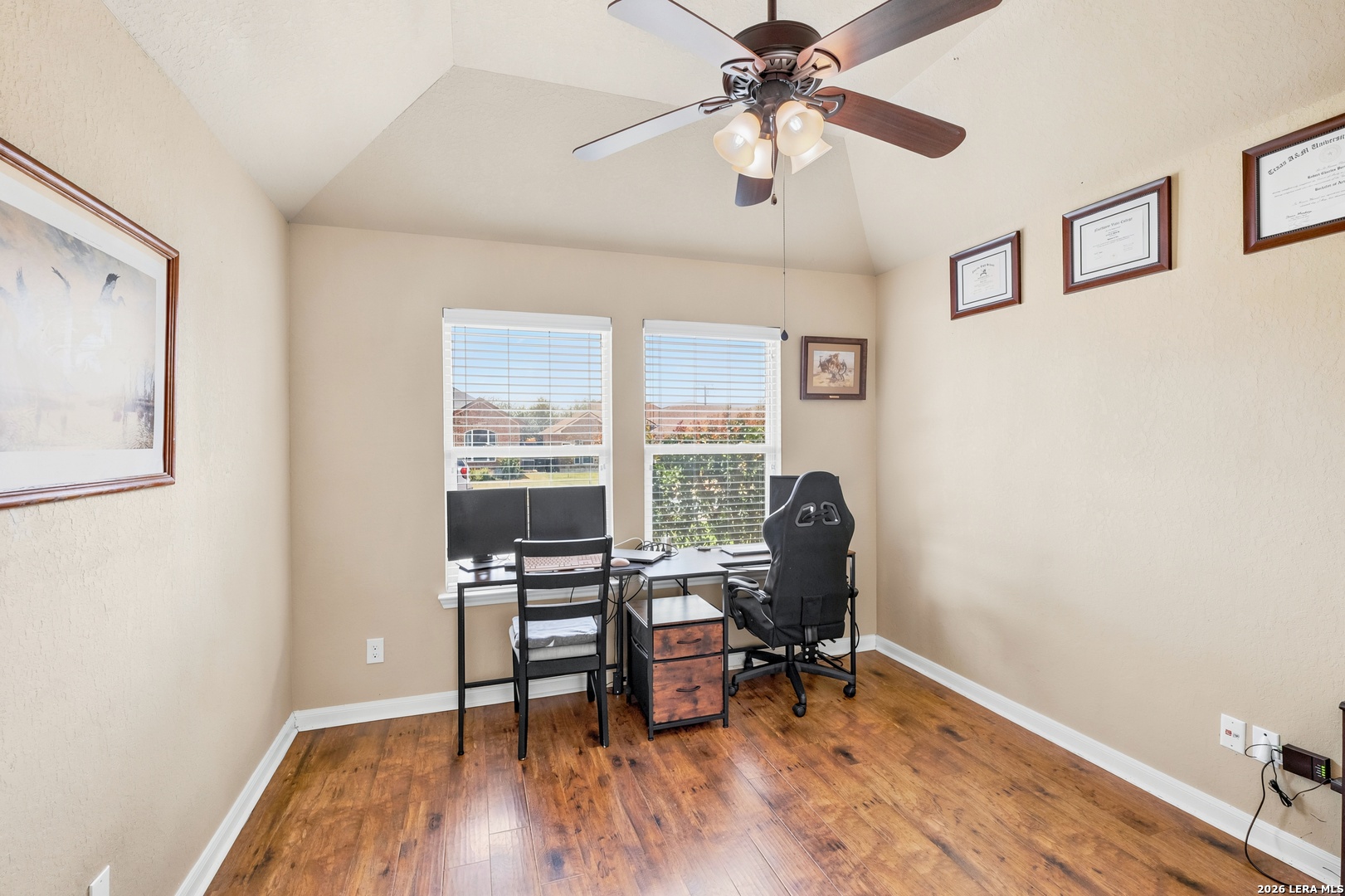 104 E 16th Street Hondo TX 78861