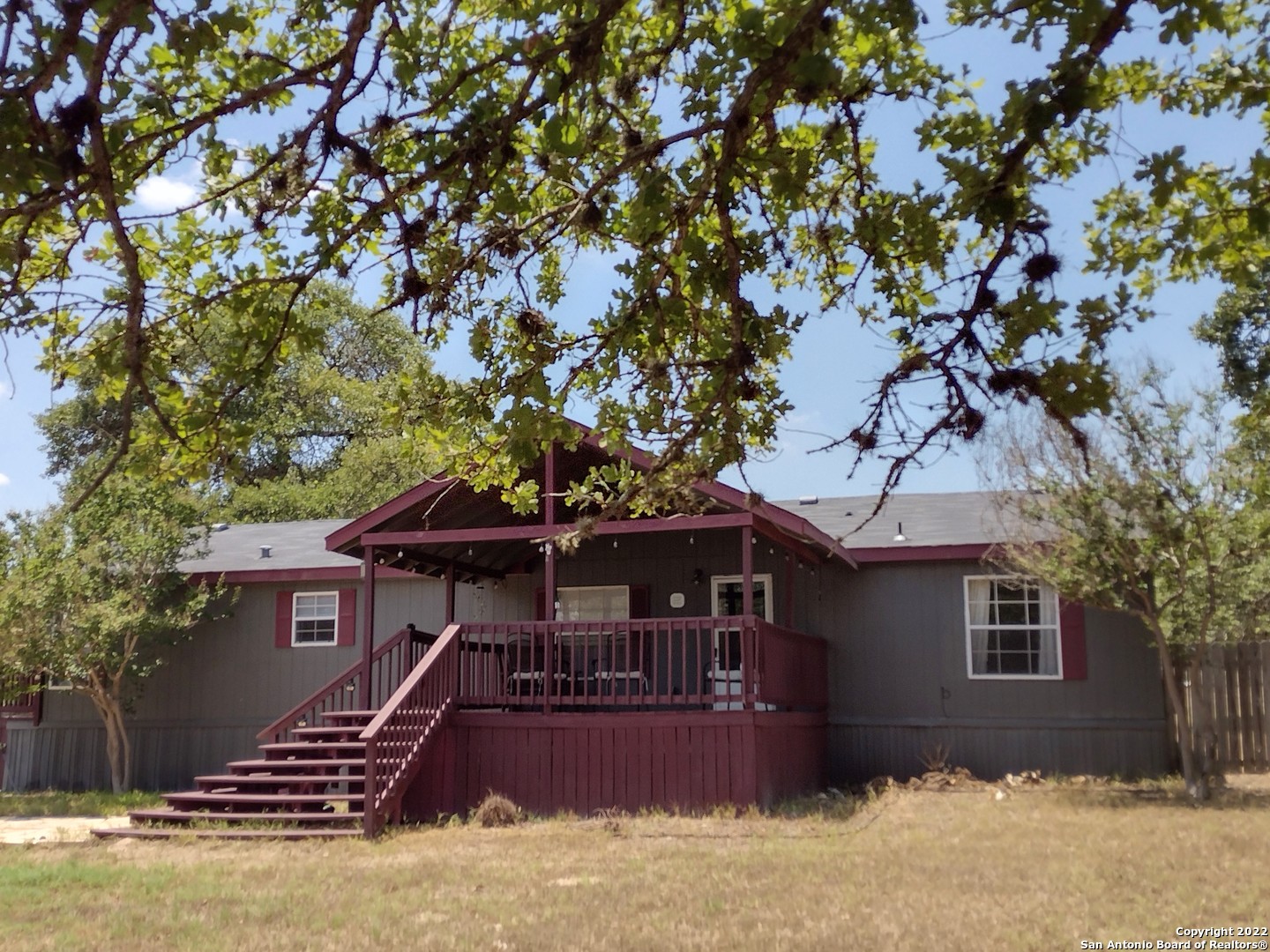 688 Live Oak Drive Adkins TX 78101