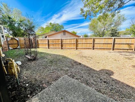 10445 Country Breeze San Antonio TX 78240
