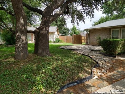 10445 Country Breeze San Antonio TX 78240