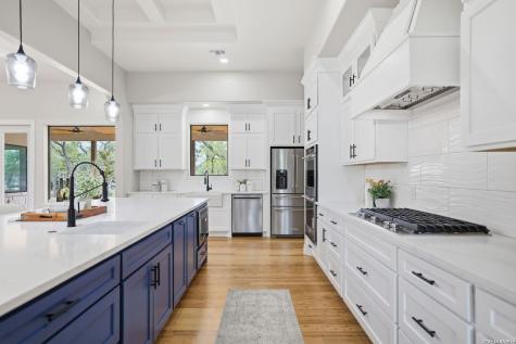1954 Venezia New Braunfels TX 78132