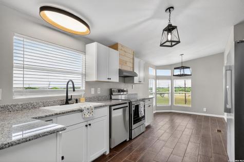 407 High Ridge Drive Seguin TX 78155