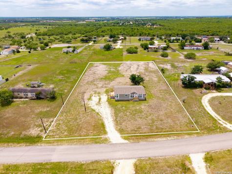 407 High Ridge Drive Seguin TX 78155