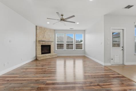 2754 Ridge Heights New Braunfels TX 78130