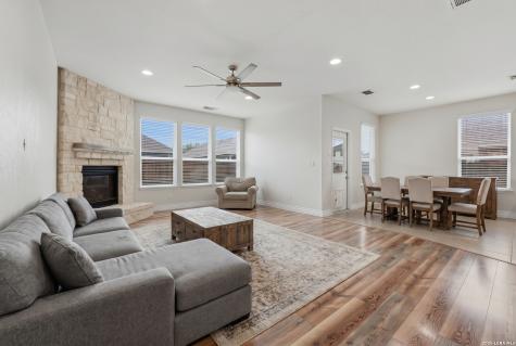 2754 Ridge Heights New Braunfels TX 78130