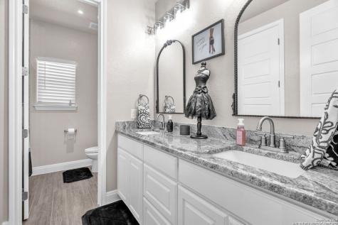 221 Cibolo Ridge Drive La Vernia TX 78121
