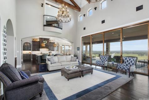 325 River Ridge Spring Branch TX 78070
