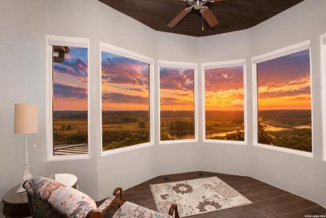 325 River Ridge Spring Branch TX 78070