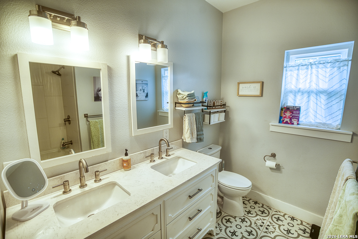 4223 State Highway 173 S Bandera TX 78003