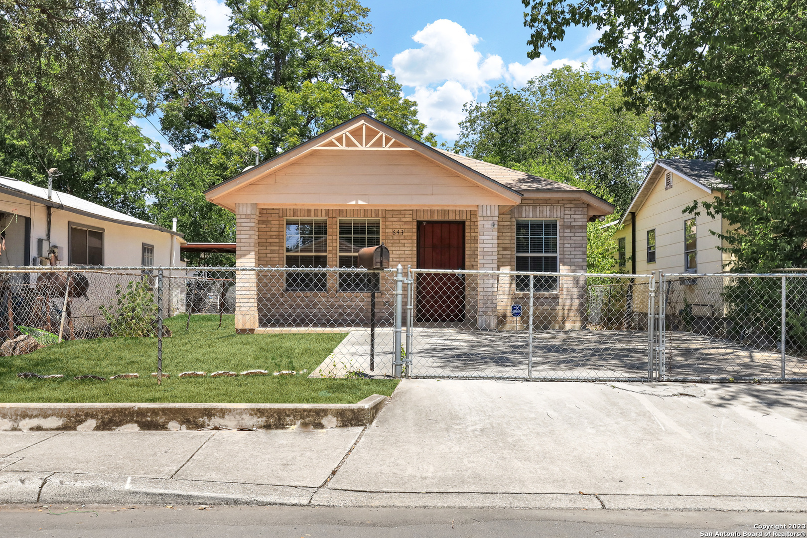643 Mercedes Street San Antonio TX 78207