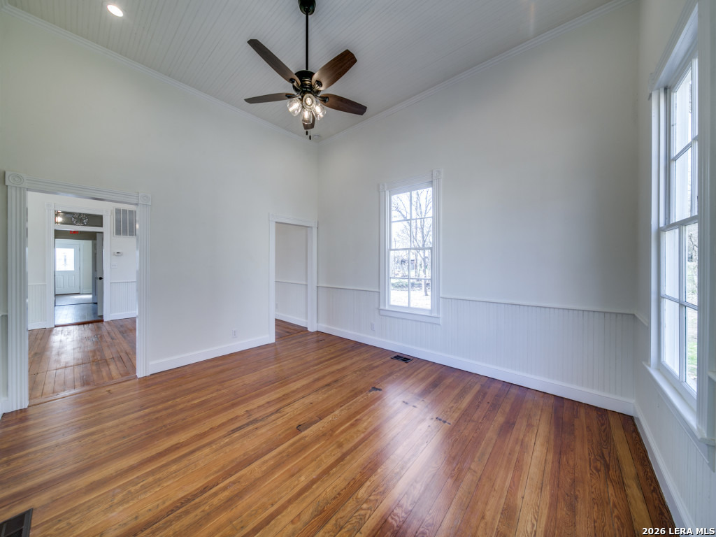 824 5a-2 High Street Comfort TX 78624