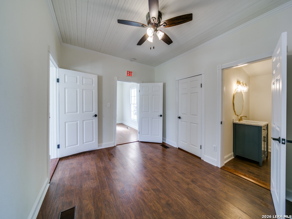 824 5a-2 High Street Comfort TX 78624