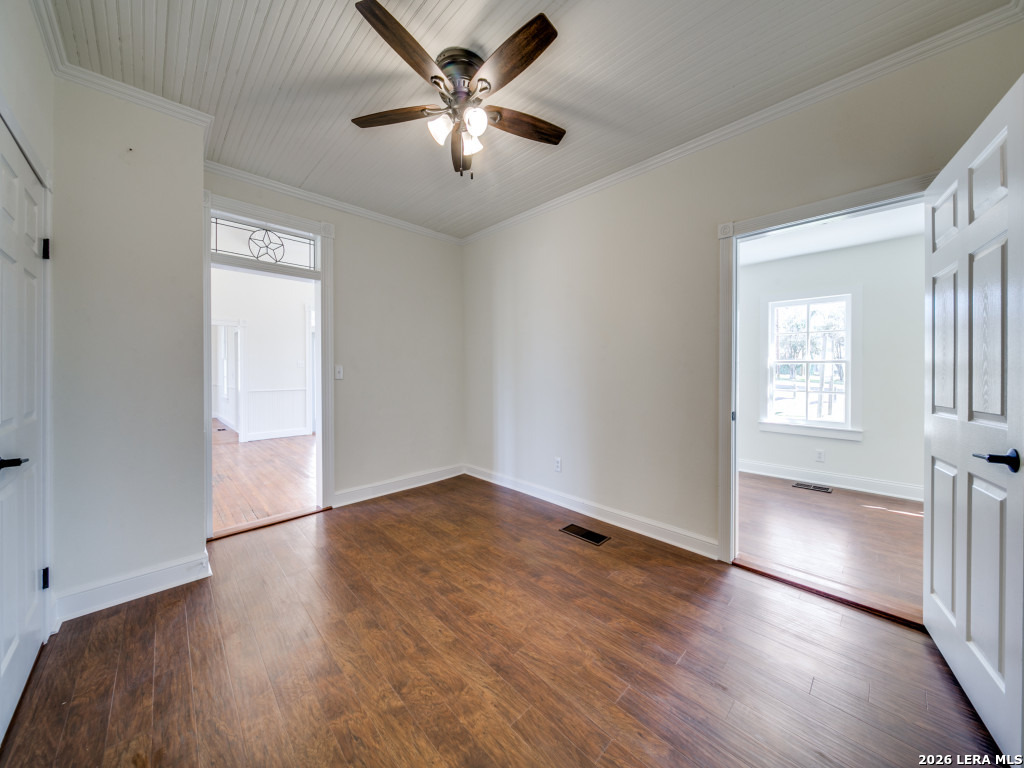 824 5a-2 High Street Comfort TX 78624