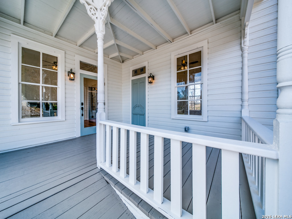 824 5a-2 High Street Comfort TX 78624