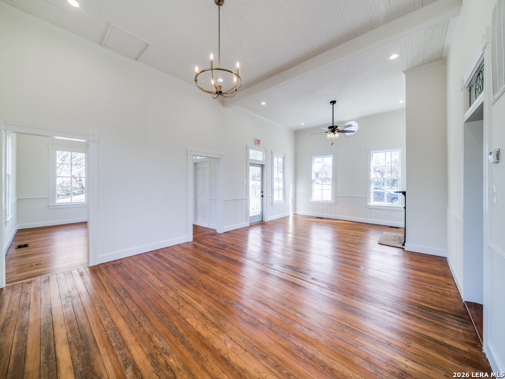 824 5a-2 High Street Comfort TX 78624
